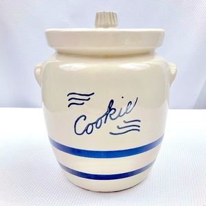 Vintage Robinson-Ransbottom Roseville Ohio Cookie Jar Pottery Cookie Jar/Lid.